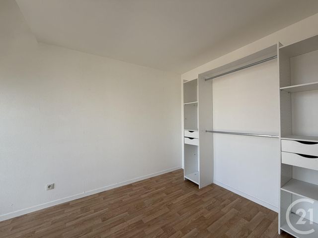 Appartement F5 à louer - 4 pièces - 82.45 m2 - CHARTRES - 28 - CENTRE - Century 21 Maitrejean Immobilier