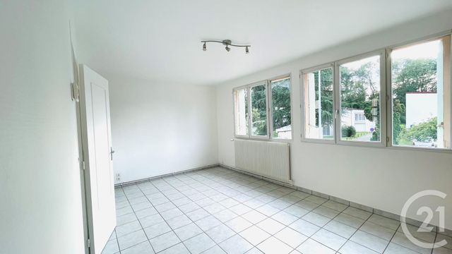 Appartement Duplex à louer - 2 pièces - 31.08 m2 - CHARTRES - 28 - CENTRE - Century 21 Maitrejean Immobilier