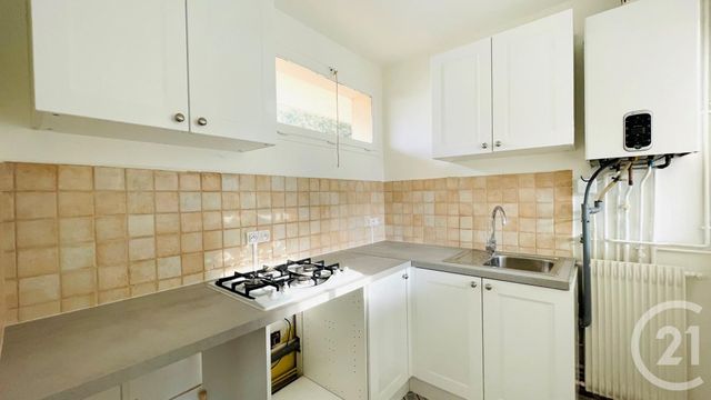 Appartement Duplex à louer - 2 pièces - 31.08 m2 - CHARTRES - 28 - CENTRE - Century 21 Maitrejean Immobilier