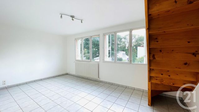 Appartement Duplex à louer - 2 pièces - 31.08 m2 - CHARTRES - 28 - CENTRE - Century 21 Maitrejean Immobilier