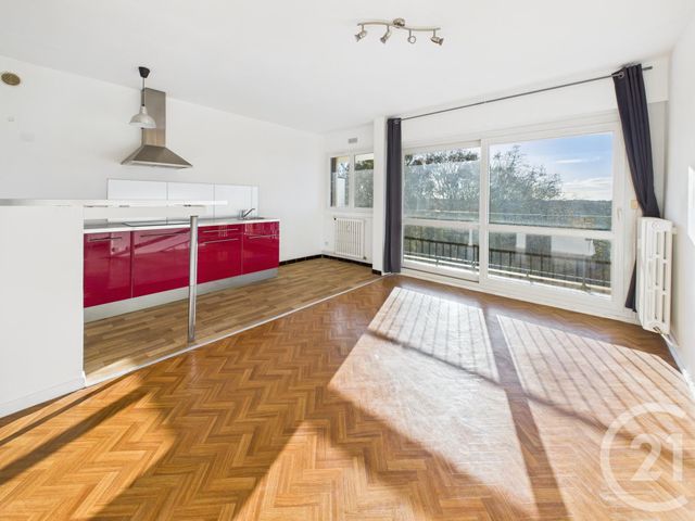 Appartement T2 à louer - 2 pièces - 43.0 m2 - CHARTRES - 28 - CENTRE - Century 21 Maitrejean Immobilier