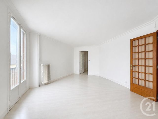 Appartement T3 à vendre - 3 pièces - 65.87 m2 - CHARTRES - 28 - CENTRE - Century 21 Maitrejean Immobilier