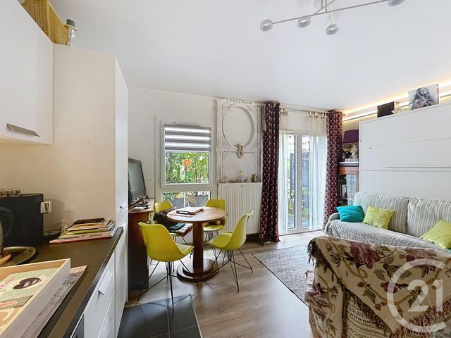 Appartement F1 à vendre - 1 pièce - 26.0 m2 - CHARTRES - 28 - CENTRE - Century 21 Maitrejean Immobilier