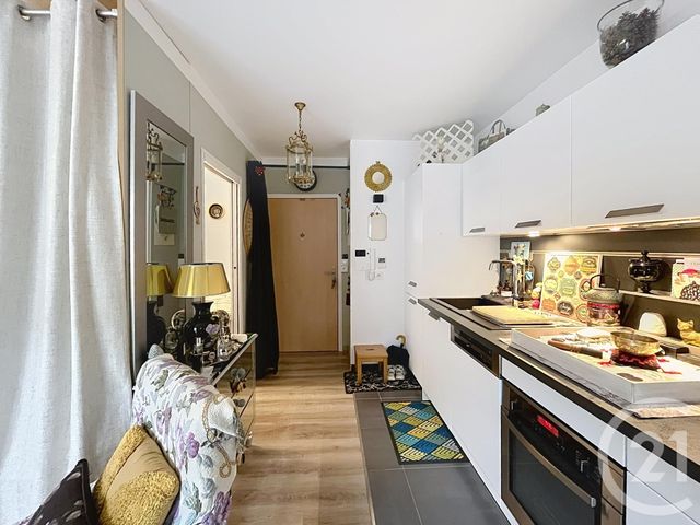 Appartement F1 à vendre - 1 pièce - 26.0 m2 - CHARTRES - 28 - CENTRE - Century 21 Maitrejean Immobilier