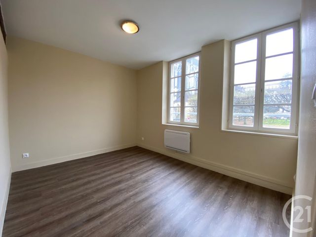 Appartement F2 à louer - 2 pièces - 38.32 m2 - CHARTRES - 28 - CENTRE - Century 21 Maitrejean Immobilier