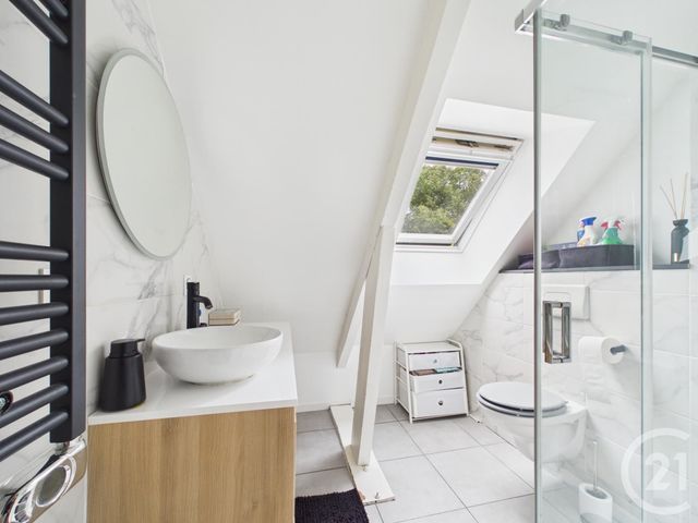 Appartement F1 bis à vendre - 2 pièces - 36.0 m2 - CHARTRES - 28 - CENTRE - Century 21 Maitrejean Immobilier