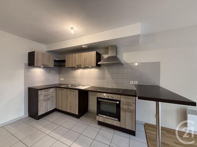 Appartement F2 à louer - 2 pièces - 71.75 m2 - CHARTRES - 28 - CENTRE - Century 21 Maitrejean Immobilier
