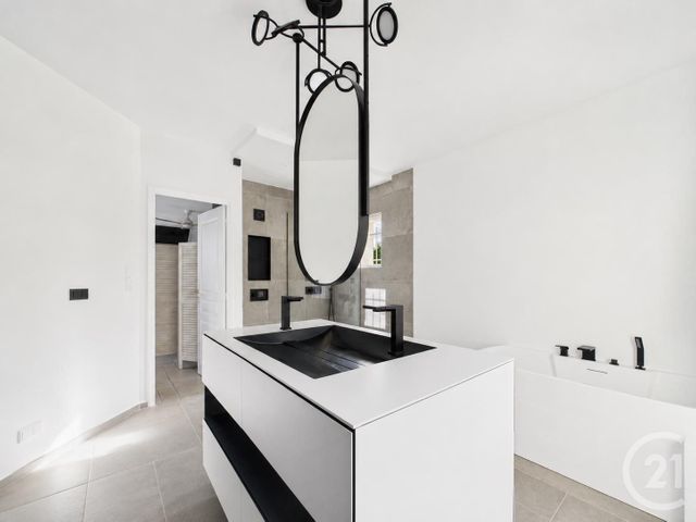 maison à vendre - 7 pièces - 215.0 m2 - CHARTRES - 28 - CENTRE - Century 21 Maitrejean Immobilier