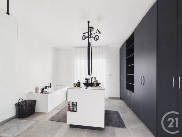 maison à vendre - 7 pièces - 215.0 m2 - CHARTRES - 28 - CENTRE - Century 21 Maitrejean Immobilier