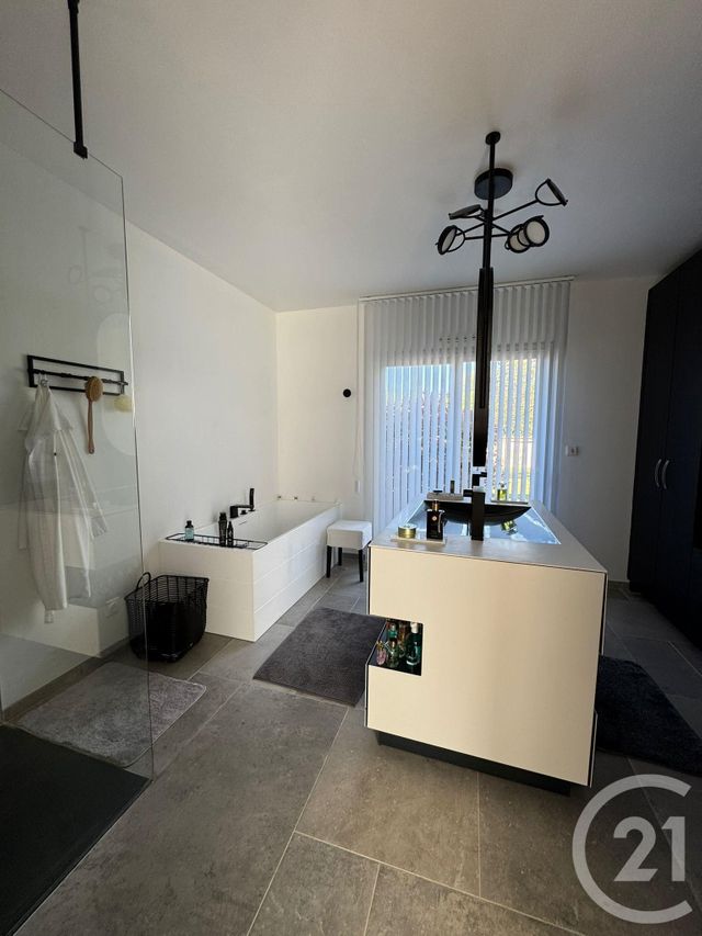 maison à vendre - 7 pièces - 215.0 m2 - CHARTRES - 28 - CENTRE - Century 21 Maitrejean Immobilier