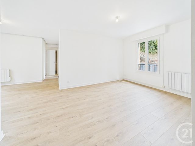 Appartement F3 bis à vendre - 5 pièces - 81.74 m2 - CHARTRES - 28 - CENTRE - Century 21 Maitrejean Immobilier