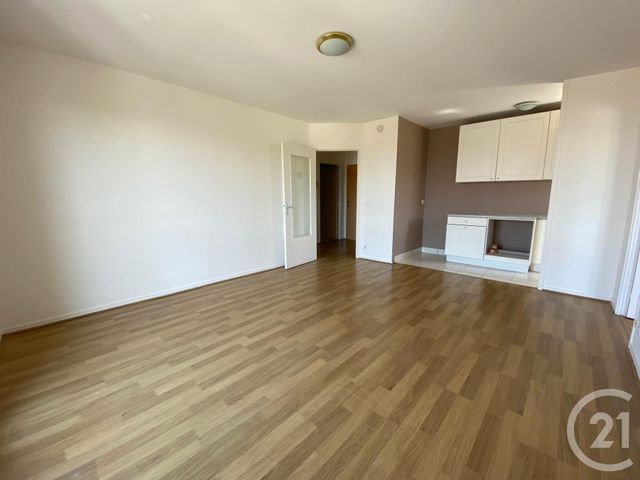 Appartement F3 à louer - 3 pièces - 53.08 m2 - CHARTRES - 28 - CENTRE - Century 21 Maitrejean Immobilier