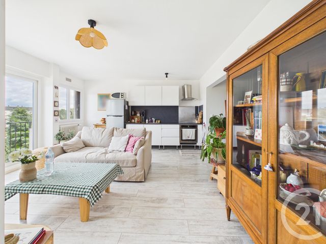 Appartement F2 à vendre - 2 pièces - 43.94 m2 - CHARTRES - 28 - CENTRE - Century 21 Maitrejean Immobilier