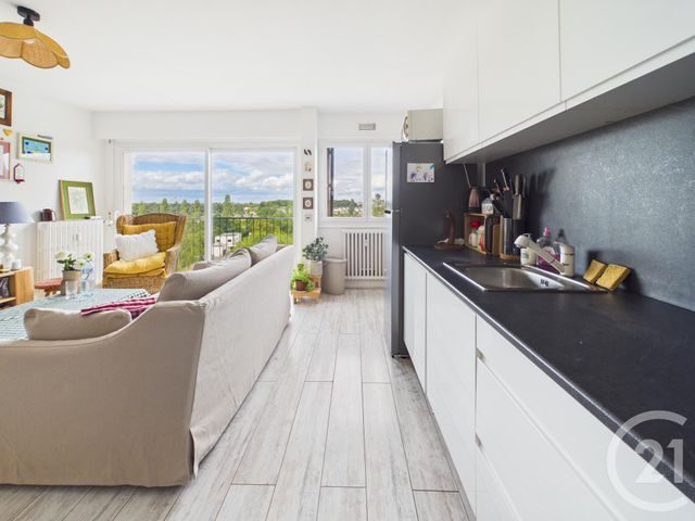 Appartement F2 à vendre - 2 pièces - 43.94 m2 - CHARTRES - 28 - CENTRE - Century 21 Maitrejean Immobilier