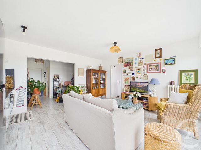 Appartement F2 à vendre - 2 pièces - 43.94 m2 - CHARTRES - 28 - CENTRE - Century 21 Maitrejean Immobilier