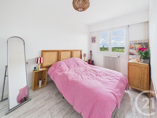 Appartement F2 à vendre - 2 pièces - 43.94 m2 - CHARTRES - 28 - CENTRE - Century 21 Maitrejean Immobilier
