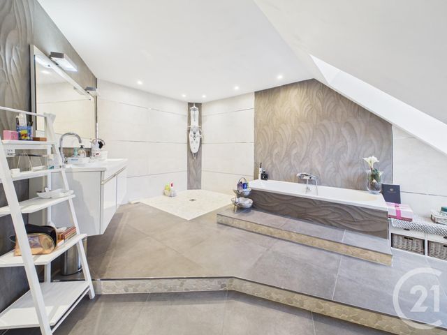 maison à vendre - 7 pièces - 240.0 m2 - CHARTRES - 28 - CENTRE - Century 21 Maitrejean Immobilier