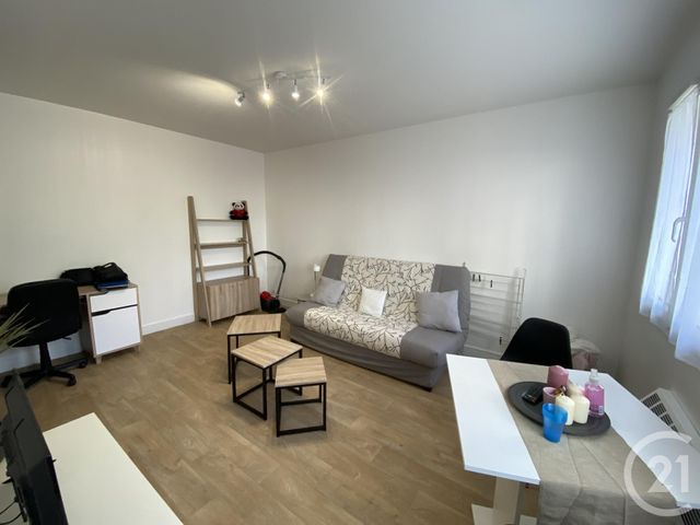 Appartement F1 à louer - 1 pièce - 29.15 m2 - CHARTRES - 28 - CENTRE - Century 21 Maitrejean Immobilier
