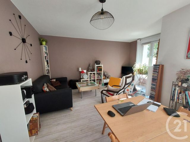 Appartement F3 à louer - 3 pièces - 80.96 m2 - MAINVILLIERS - 28 - CENTRE - Century 21 Maitrejean Immobilier