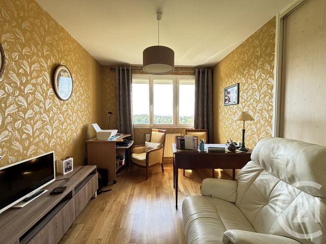 Appartement F5 à vendre - 5 pièces - 101.4 m2 - CHARTRES - 28 - CENTRE - Century 21 Maitrejean Immobilier