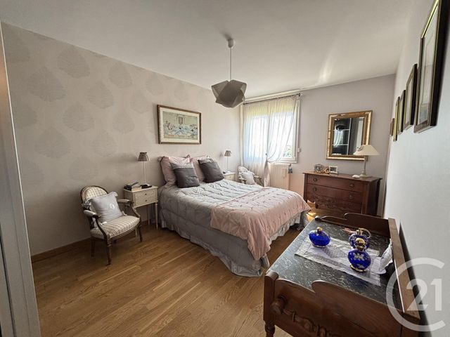 Appartement F5 à vendre - 5 pièces - 101.4 m2 - CHARTRES - 28 - CENTRE - Century 21 Maitrejean Immobilier