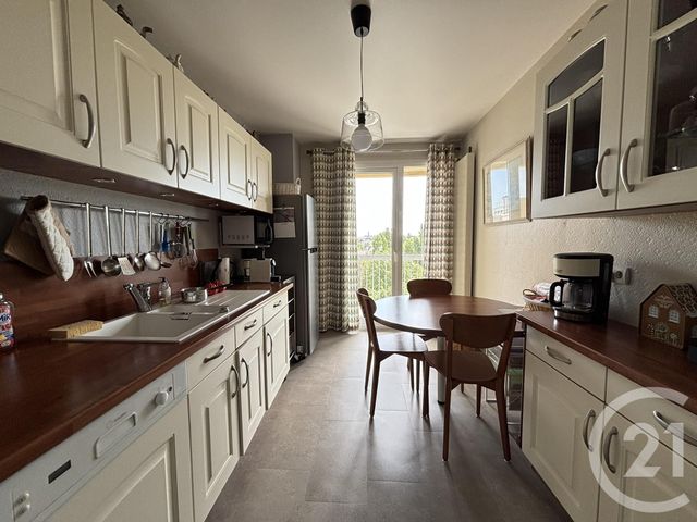 Appartement F5 à vendre - 5 pièces - 101.4 m2 - CHARTRES - 28 - CENTRE - Century 21 Maitrejean Immobilier