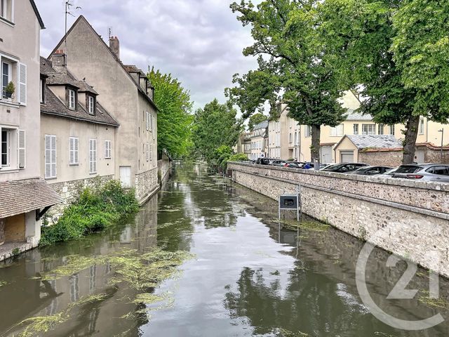 Appartement F2 à vendre - 2 pièces - 38.79 m2 - CHARTRES - 28 - CENTRE - Century 21 Maitrejean Immobilier