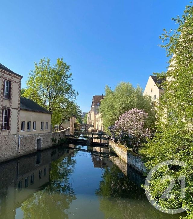Appartement F2 à vendre - 2 pièces - 38.79 m2 - CHARTRES - 28 - CENTRE - Century 21 Maitrejean Immobilier