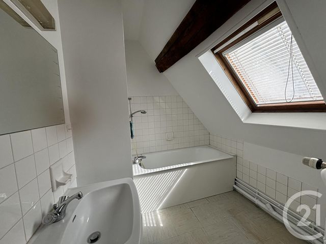 Appartement F2 à louer - 2 pièces - 45.64 m2 - CHARTRES - 28 - CENTRE - Century 21 Maitrejean Immobilier