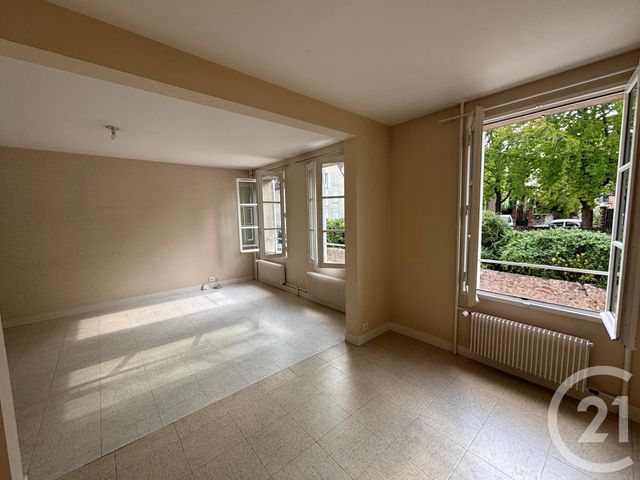 Appartement F4 à louer - 4 pièces - 86.95 m2 - CHARTRES - 28 - CENTRE - Century 21 Maitrejean Immobilier