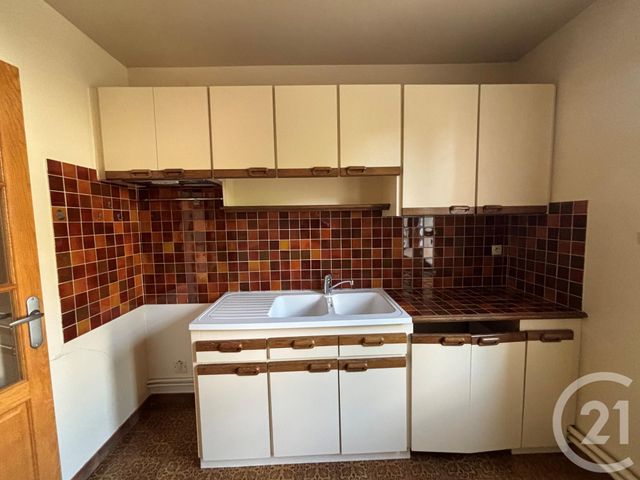 Appartement F4 à louer - 4 pièces - 86.95 m2 - CHARTRES - 28 - CENTRE - Century 21 Maitrejean Immobilier