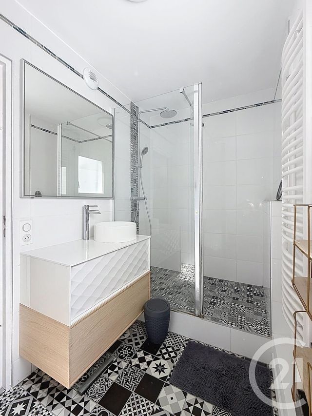 Appartement F5 à vendre - 4 pièces - 97.0 m2 - CHARTRES - 28 - CENTRE - Century 21 Maitrejean Immobilier