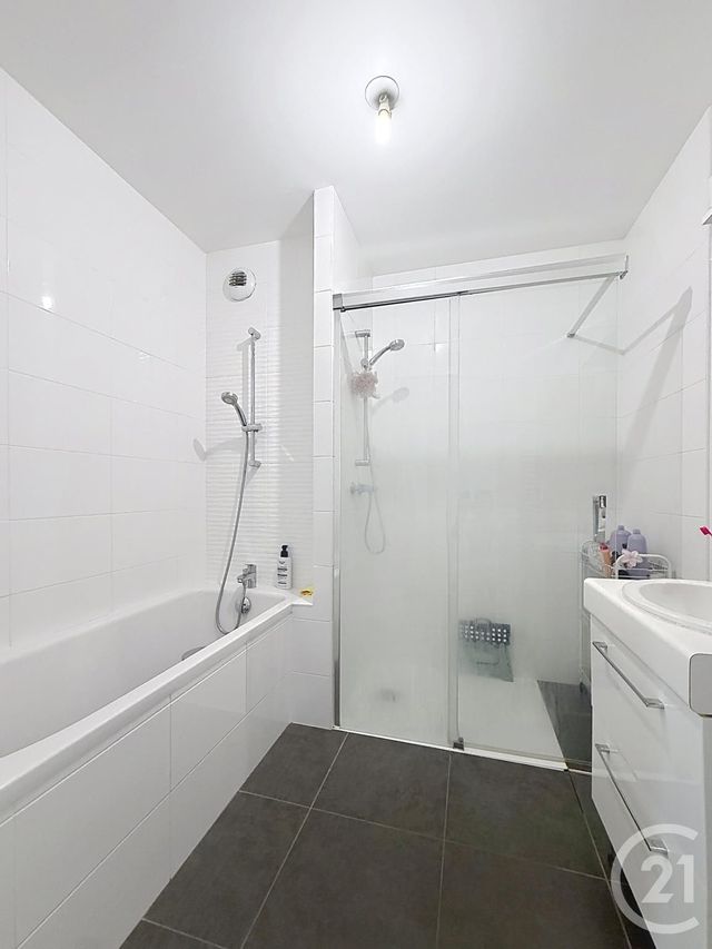 Appartement F4 à vendre - 5 pièces - 96.95 m2 - CHARTRES - 28 - CENTRE - Century 21 Maitrejean Immobilier