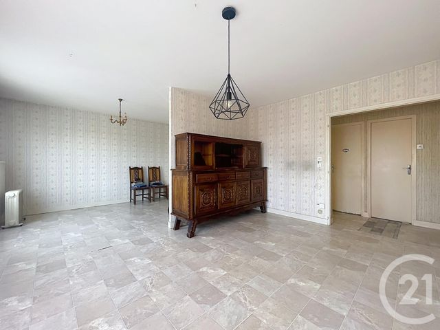 Appartement F2 bis à vendre - 4 pièces - 67.14 m2 - CHARTRES - 28 - CENTRE - Century 21 Maitrejean Immobilier
