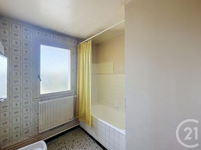 Appartement F2 bis à vendre - 4 pièces - 67.14 m2 - CHARTRES - 28 - CENTRE - Century 21 Maitrejean Immobilier