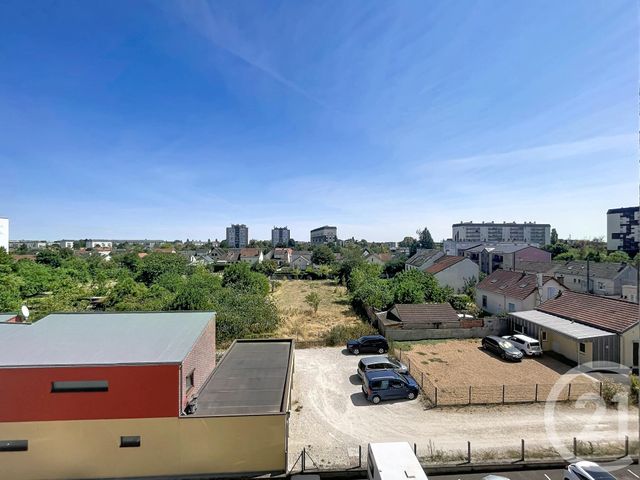 Appartement F2 bis à vendre - 4 pièces - 67.14 m2 - CHARTRES - 28 - CENTRE - Century 21 Maitrejean Immobilier