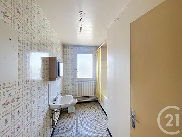 Appartement F2 bis à vendre - 4 pièces - 67.14 m2 - CHARTRES - 28 - CENTRE - Century 21 Maitrejean Immobilier