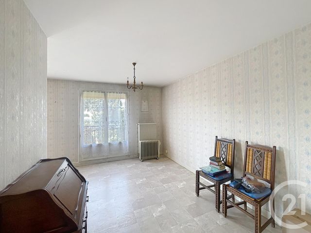 Appartement F2 bis à vendre - 4 pièces - 67.14 m2 - CHARTRES - 28 - CENTRE - Century 21 Maitrejean Immobilier