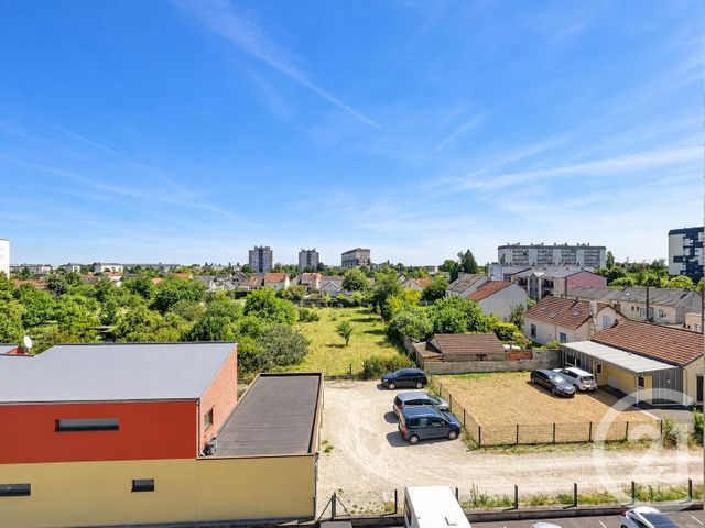 Appartement F2 bis à vendre - 4 pièces - 67.14 m2 - CHARTRES - 28 - CENTRE - Century 21 Maitrejean Immobilier
