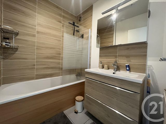 Appartement F2 à louer - 2 pièces - 46.93 m2 - CHARTRES - 28 - CENTRE - Century 21 Maitrejean Immobilier