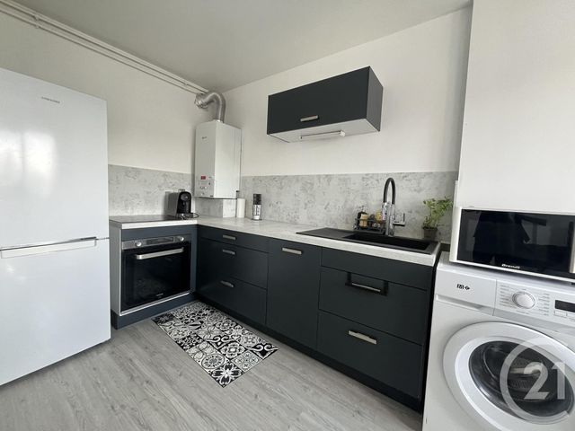 Appartement F2 à louer - 2 pièces - 46.93 m2 - CHARTRES - 28 - CENTRE - Century 21 Maitrejean Immobilier