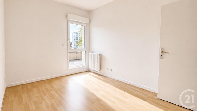 Appartement F3 à vendre - 3 pièces - 60.52 m2 - CHARTRES - 28 - CENTRE - Century 21 Maitrejean Immobilier
