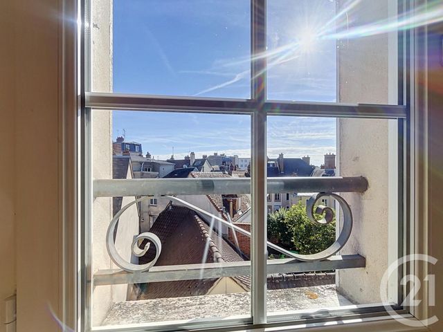 Appartement F2 à vendre - 2 pièces - 52.8 m2 - CHARTRES - 28 - CENTRE - Century 21 Maitrejean Immobilier