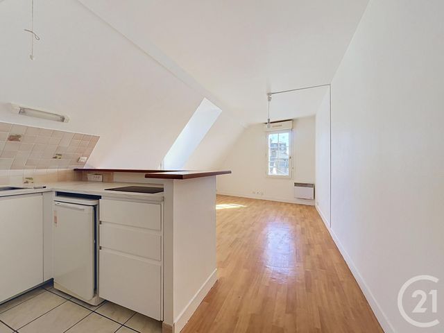 Appartement F2 à vendre - 2 pièces - 52.8 m2 - CHARTRES - 28 - CENTRE - Century 21 Maitrejean Immobilier
