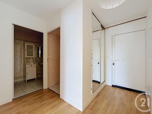 Appartement F2 à vendre - 2 pièces - 52.8 m2 - CHARTRES - 28 - CENTRE - Century 21 Maitrejean Immobilier