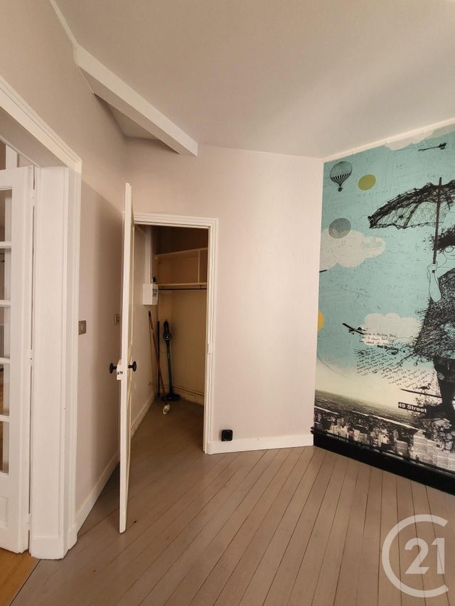 Appartement T2 à louer - 2 pièces - 48.68 m2 - CHARTRES - 28 - CENTRE - Century 21 Maitrejean Immobilier