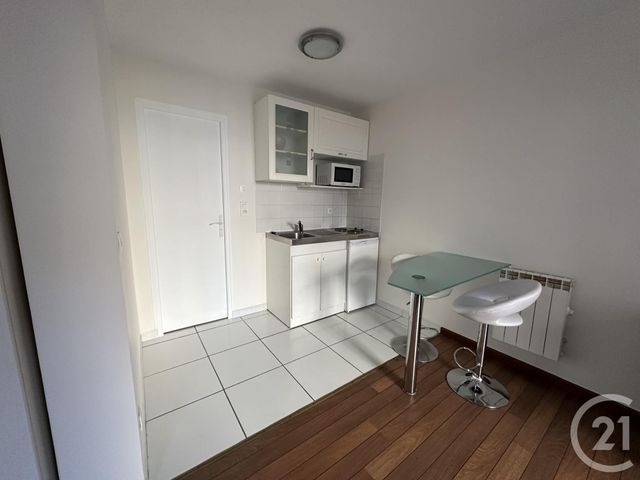 Appartement Studio à louer - 1 pièce - 26.3 m2 - CHARTRES - 28 - CENTRE - Century 21 Maitrejean Immobilier
