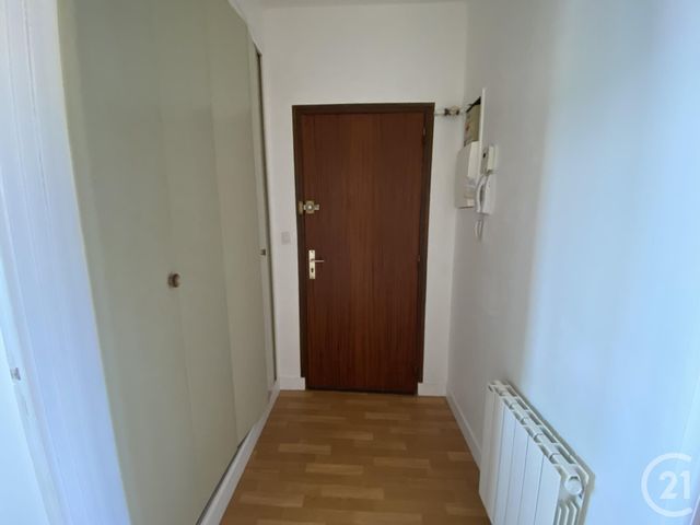 Appartement F2 à louer - 2 pièces - 39.8 m2 - CHARTRES - 28 - CENTRE - Century 21 Maitrejean Immobilier