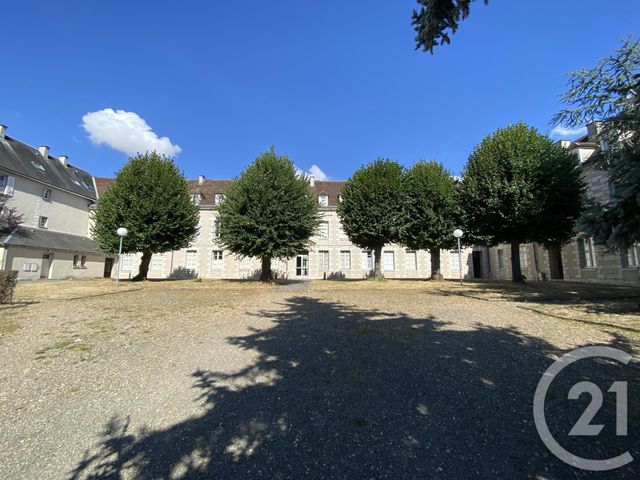 Appartement F2 à louer - 2 pièces - 39.8 m2 - CHARTRES - 28 - CENTRE - Century 21 Maitrejean Immobilier