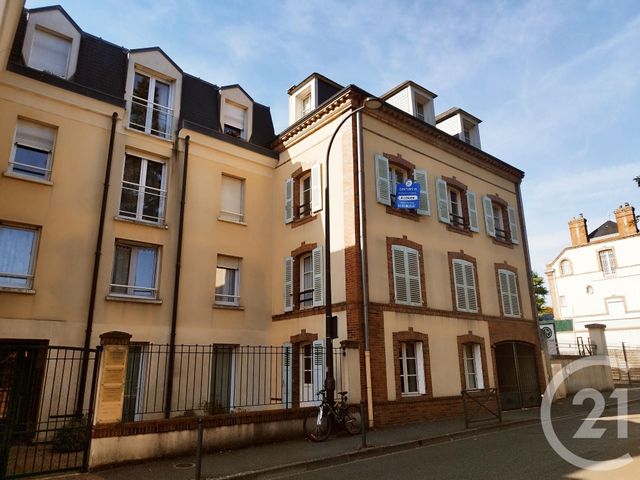 Appartement T4 à louer - 4 pièces - 111.5 m2 - CHARTRES - 28 - CENTRE - Century 21 Maitrejean Immobilier